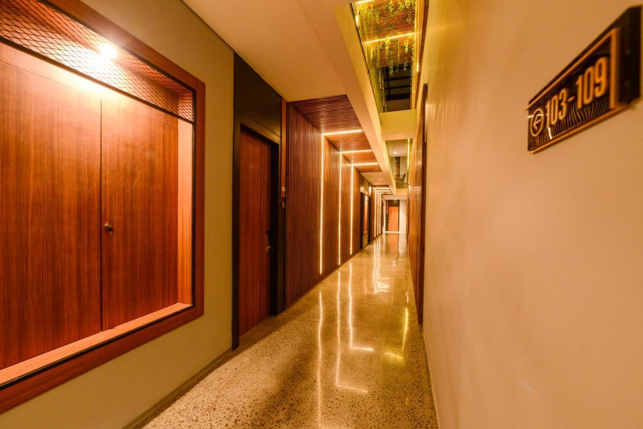 Nata Azana Hotel Solo Exterior photo