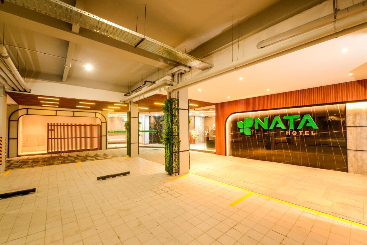 Nata Azana Hotel Solo Exterior photo